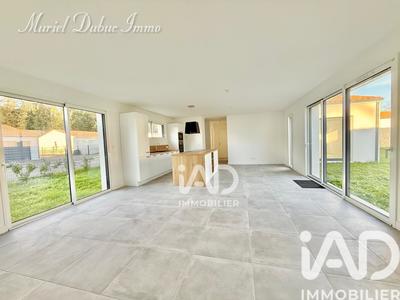 Maison - 143 m² - 6 pièces