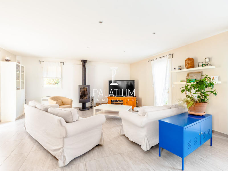 Maison traditionnelle - 148 m² - 6 pièces