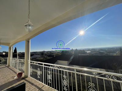 Maison - 255 m² - 8 pièces