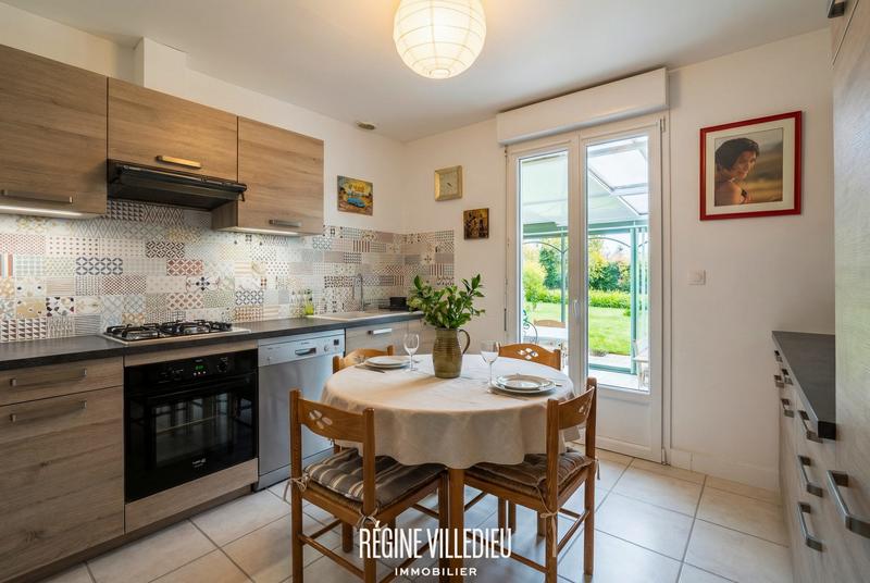 Maison traditionnelle - 85 m² - 5 pièces