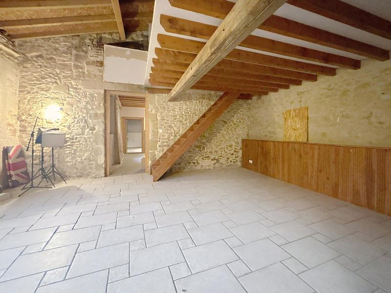 Maison - 456 m² - 15 pièces