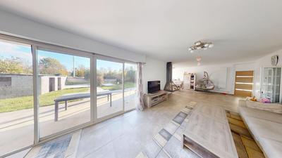 Maison - 273 m² - 7 pièces