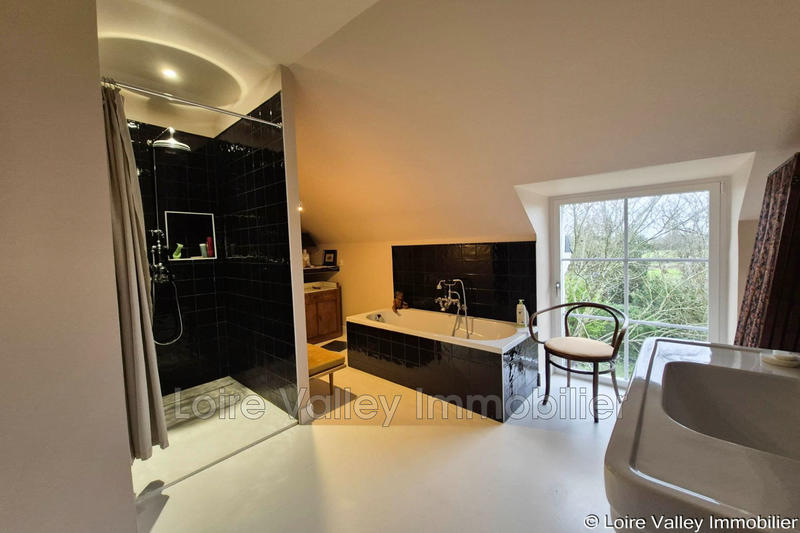 Maison - 211 m² - 6 pièces