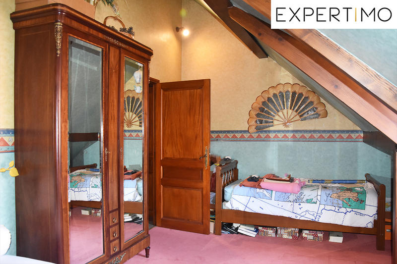 Maison - 184 m² - 8 pièces