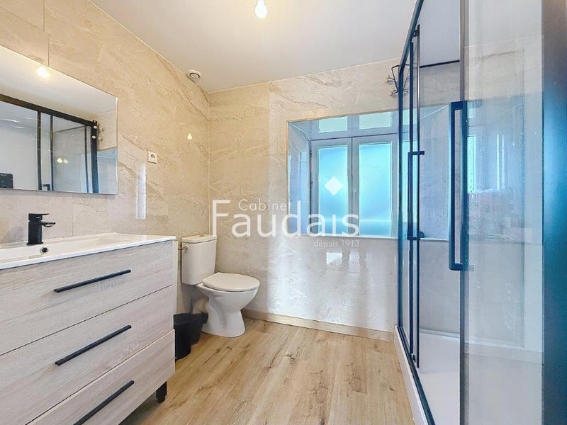 Maison de village - 160 m² - 10 pièces