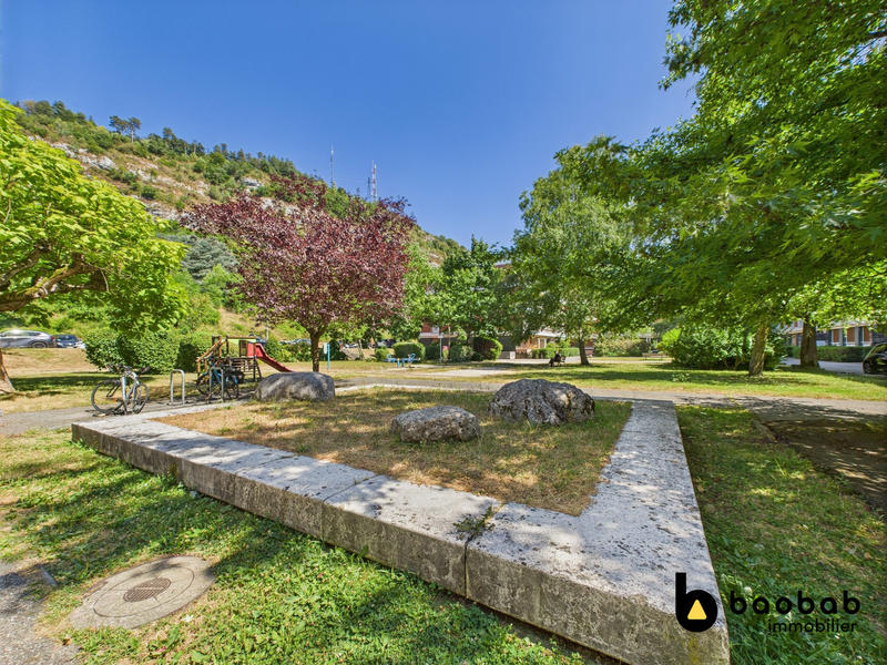 Appartement - 81 m² - 4 pièces