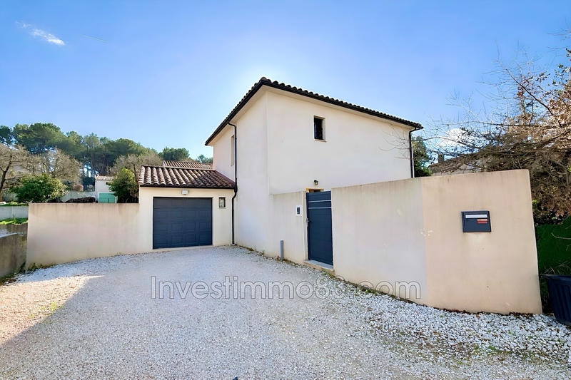 Maison - 110 m² - 4 pièces