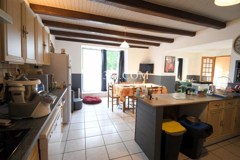 Maison de village - 390 m² - 7 pièces