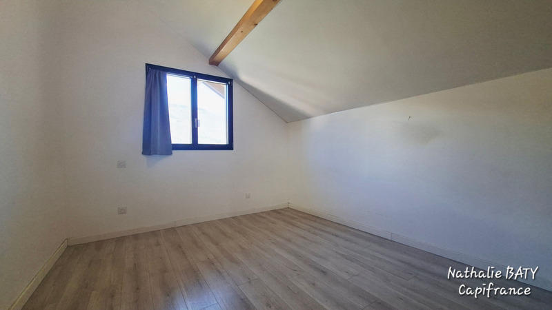 Maison - 182 m² - 7 pièces