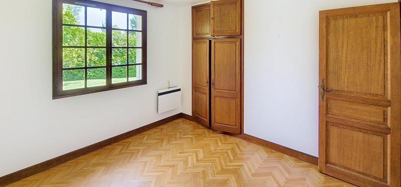 Maison - 250 m² - 5 pièces