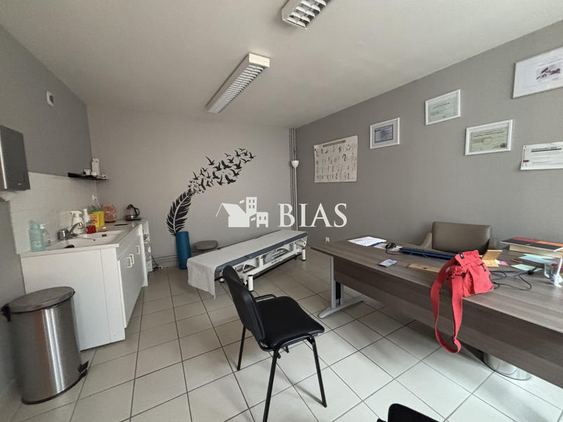 Local d'activités - 62 m² - 3 pièces