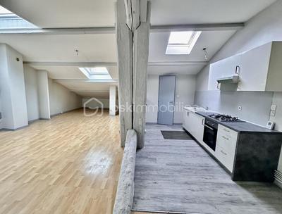 Duplex - 93 m² - 5 pièces