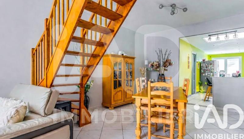 Maison - 90 m² - 4 pièces