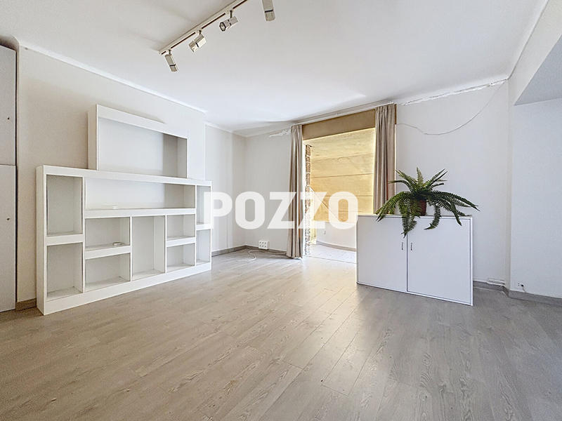 Maison - 440 m² - 19 pièces