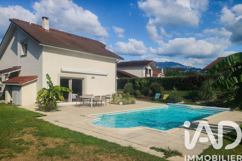 Maison - 140 m² - 7 pièces