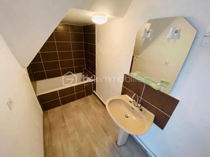 Demeure - 230 m² - 10 pièces