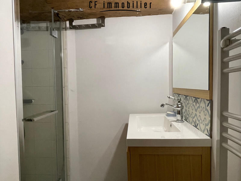 Maison - 250 m² - 8 pièces