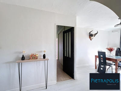 Appartement - 81 m² - 5 pièces