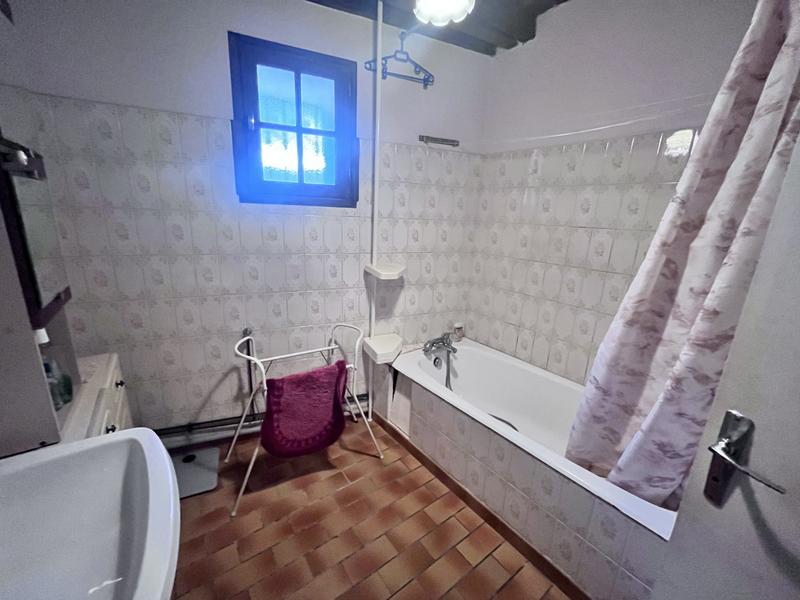 Maison traditionnelle - 200 m² - 9 pièces