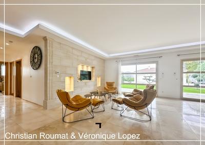 Maison - 207 m² - 5 pièces