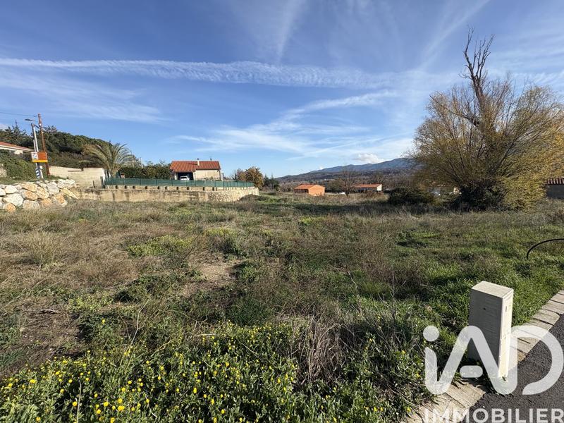 Terrain - 896 m²