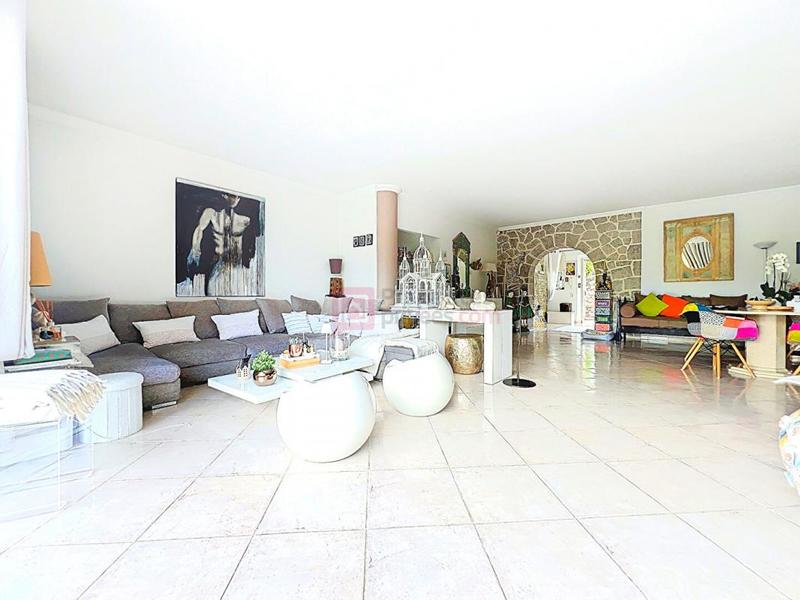 Villa - 184 m² - 5 pièces