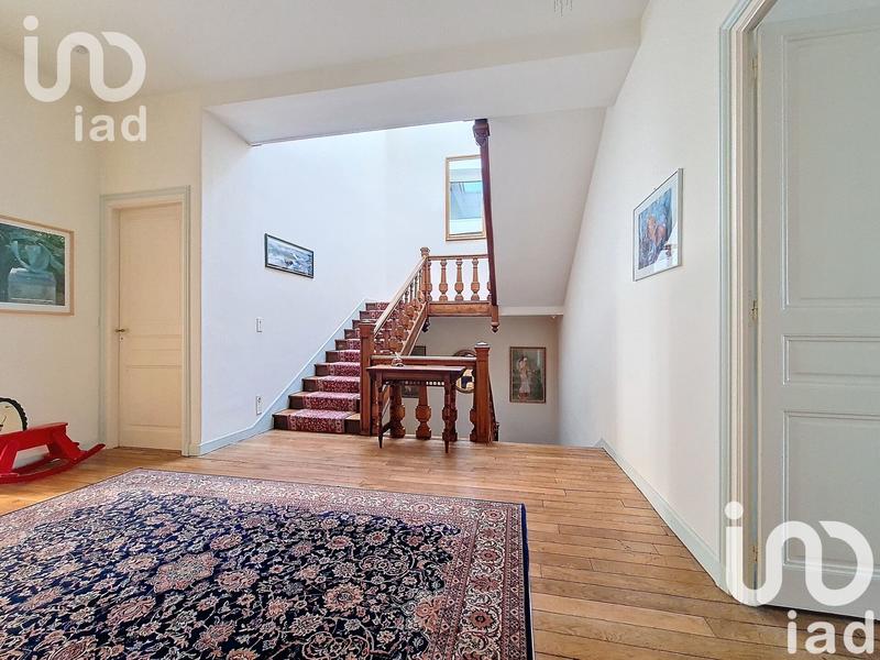 Maison - 480 m² - 11 pièces