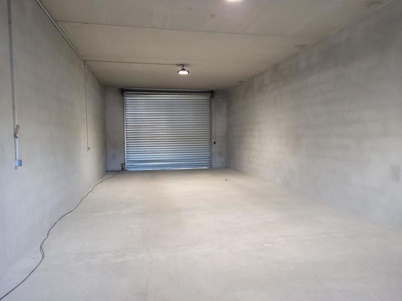 Entrepôt - 90 m² - 2 pièces