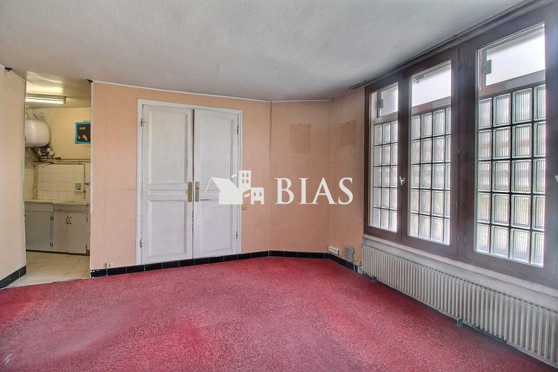 Local d'activités - 285 m² - 9 pièces