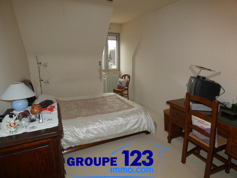 Maison - 435 m² - 9 pièces