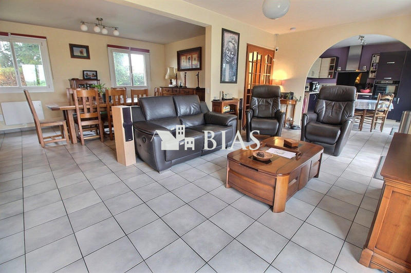 Maison - 102 m² - 4 pièces