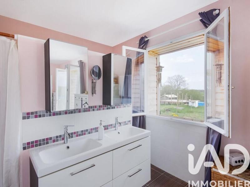 Maison - 300 m² - 9 pièces