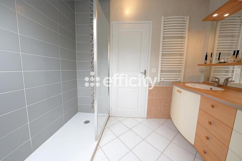 Maison - 159 m² - 5 pièces