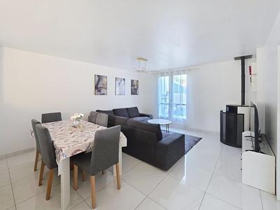 Maison - 102 m² - 5 pièces