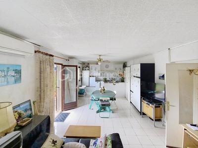 Maison - 180 m² - 6 pièces