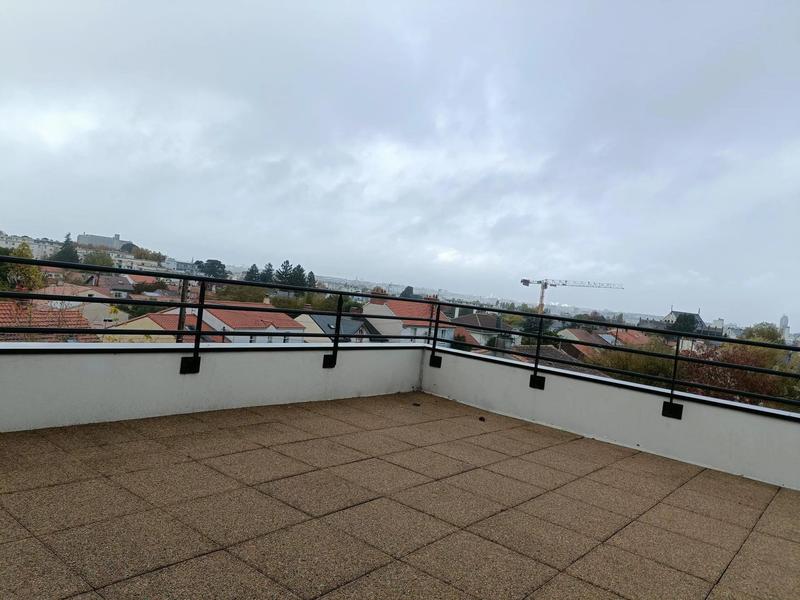 Appartement - 85 m² - 3 pièces