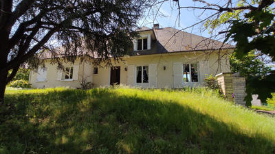 Maison - 289 m² - 8 pièces