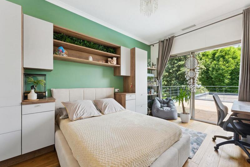 Maison - 270 m² - 7 pièces