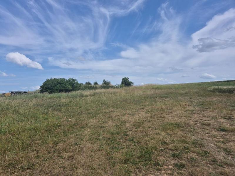 Terrain constructible - 1 500 m²