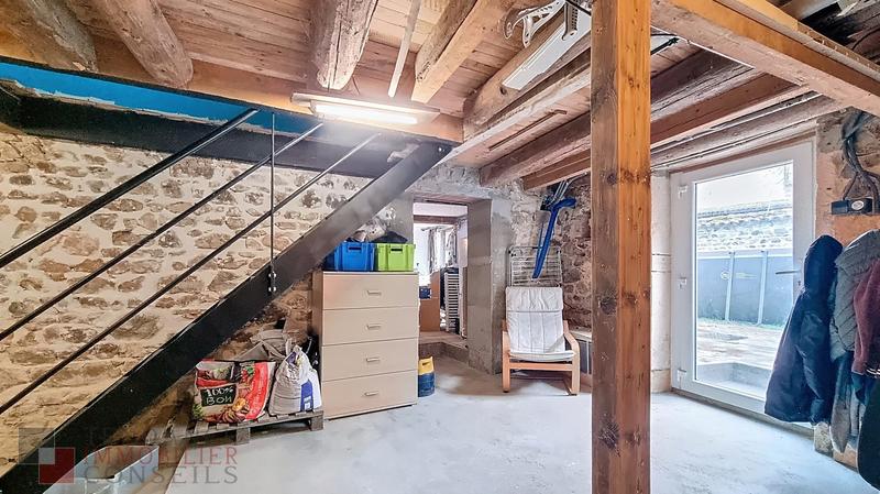 Maison - 220 m² - 9 pièces