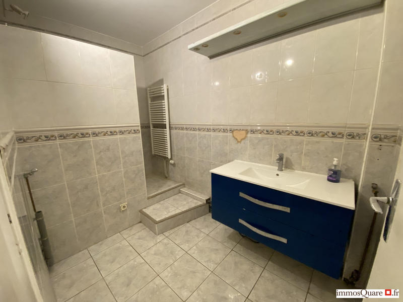 Appartement - 75 m² - 3 pièces