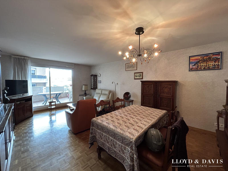 Appartement - 95 m² - 4 pièces