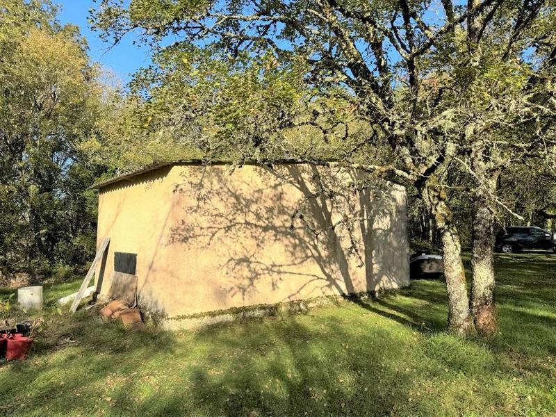 Propriété - 204 m² - 9 pièces