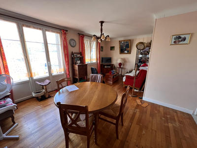 Maison - 90 m² - 5 pièces