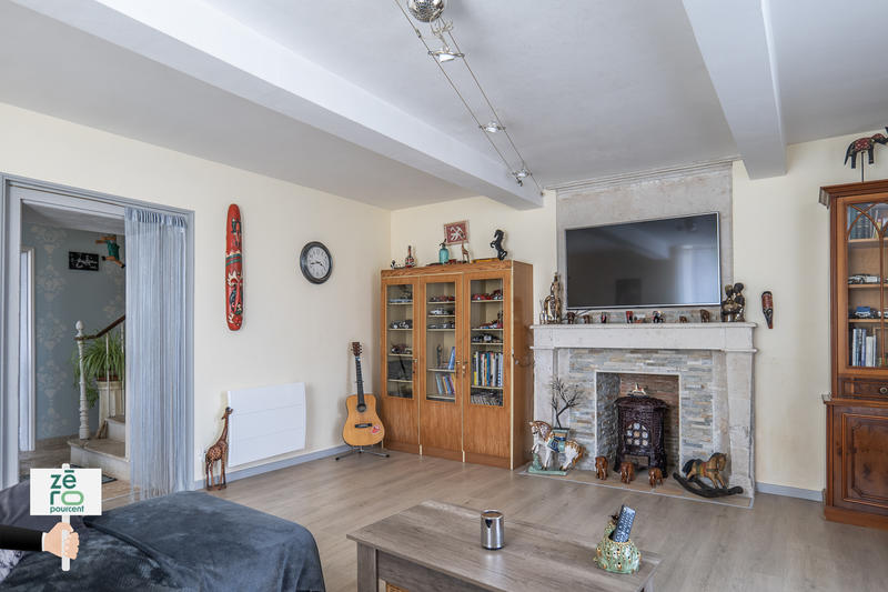 Maison - 219 m² - 6 pièces