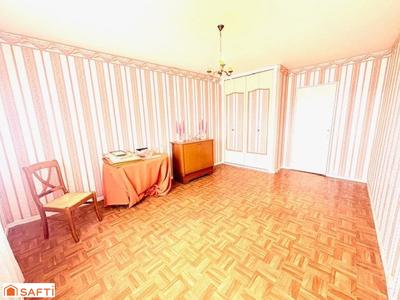 Appartement - 77 m² - 5 pièces