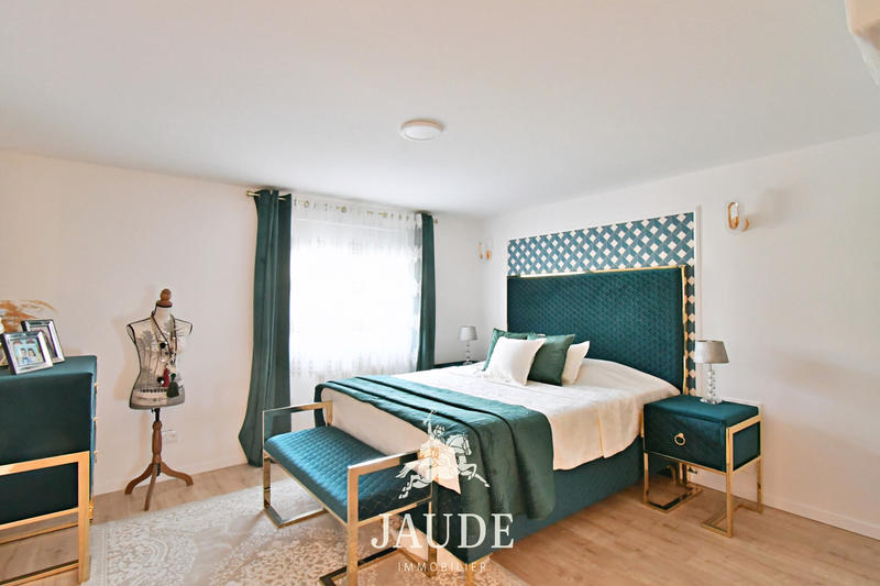 Maison - 135 m² - 6 pièces