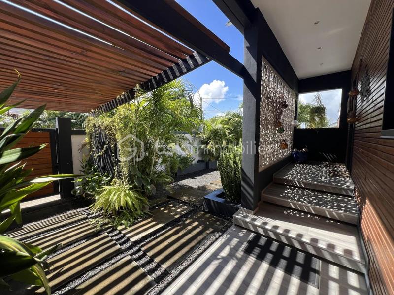 Propriété - 374 m² - 13 pièces