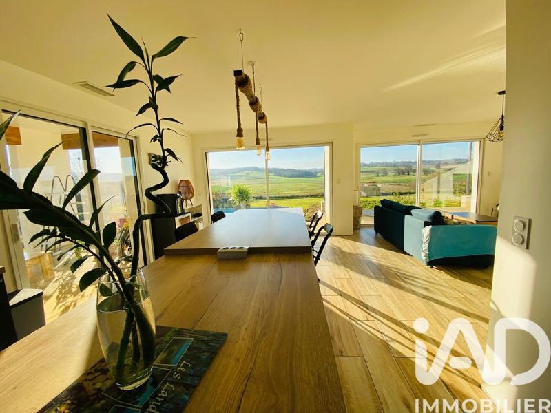 Maison - 135 m² - 4 pièces