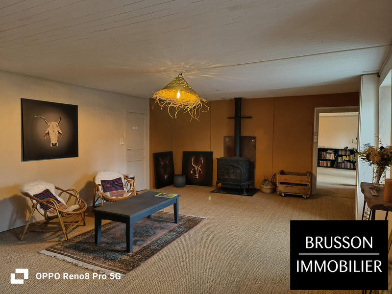 Maison - 440 m² - 8 pièces